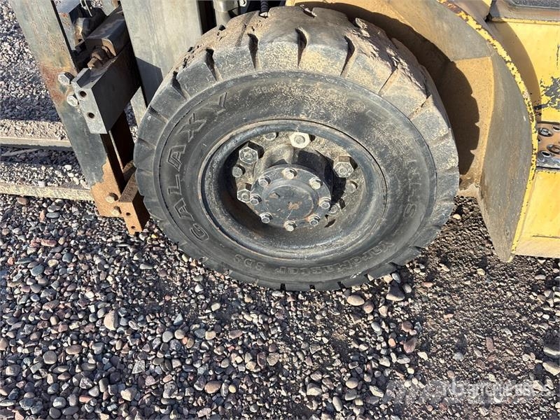 CAT GP25 Forklift (Inoperable) شاحنات ذات رافعات شوكية - أخرى