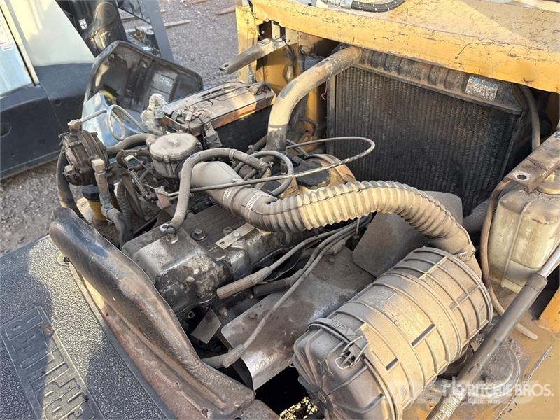 CAT GP25 Forklift (Inoperable) شاحنات ذات رافعات شوكية - أخرى