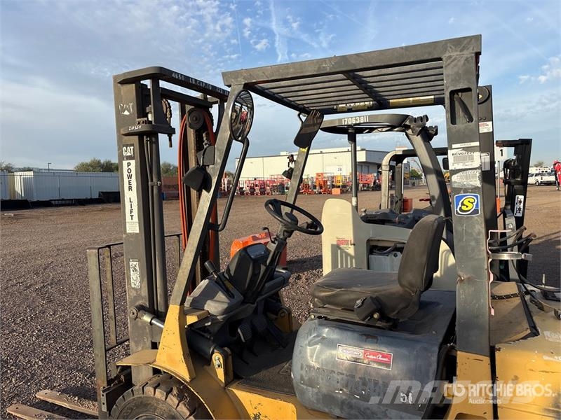 CAT GP25 Forklift (Inoperable) شاحنات ذات رافعات شوكية - أخرى