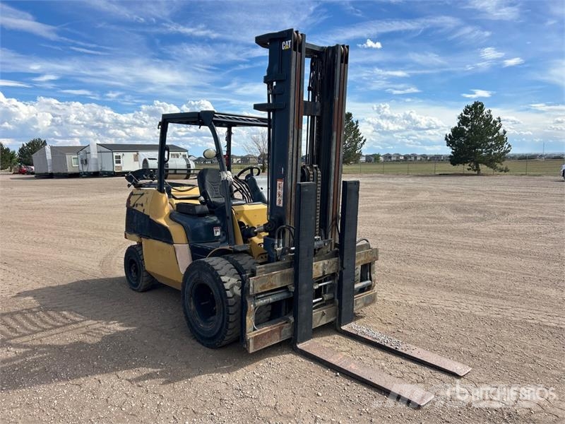 CAT GP55 Pneumatic Tire Forklift Andere Gabelstapler