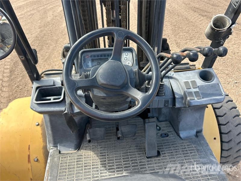 CAT GP55 Pneumatic Tire Forklift Andere Gabelstapler