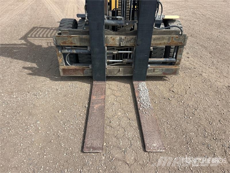 CAT GP55 Pneumatic Tire Forklift Andere Gabelstapler
