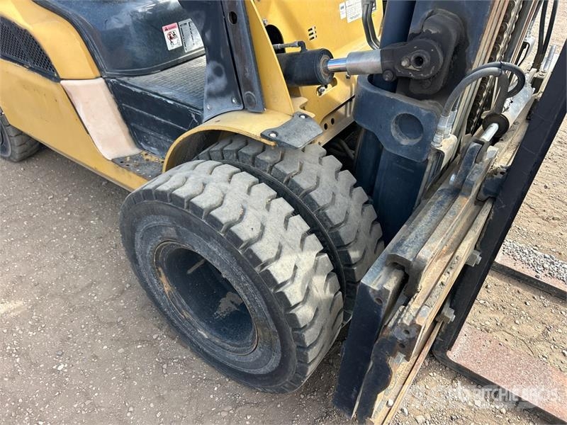 CAT GP55 Pneumatic Tire Forklift Andere Gabelstapler