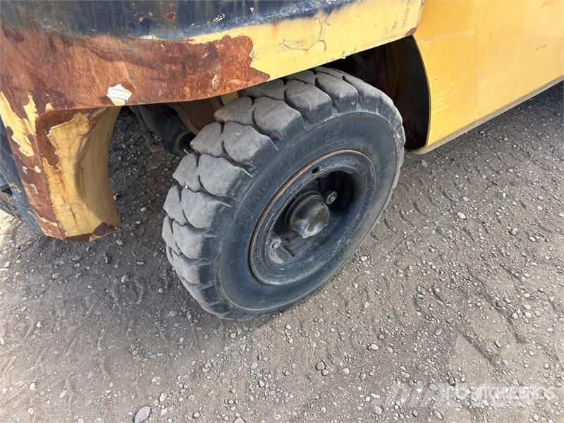 CAT GP55 Pneumatic Tire Forklift Andere Gabelstapler