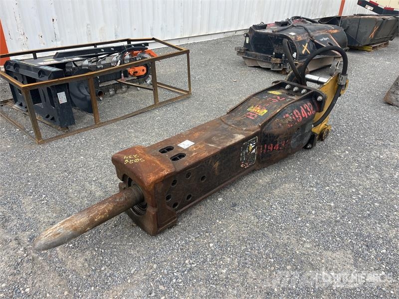 CAT H120ES Hammers / Breakers