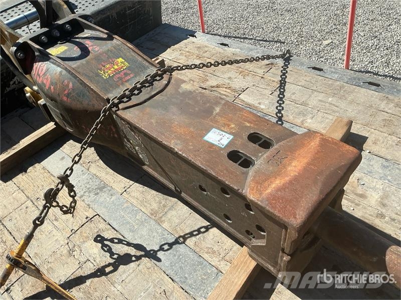 CAT H120ES 鐵鎚/碎石機