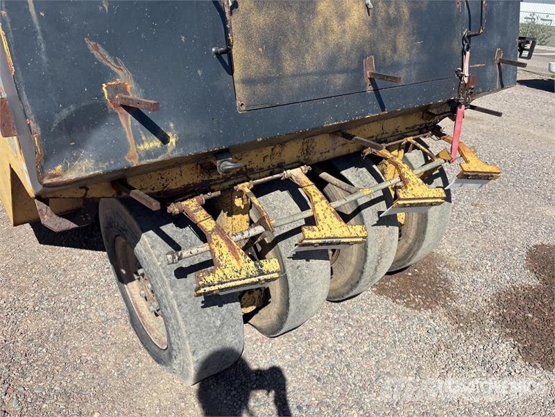 CAT PS-130 Pneumatic tired rollers