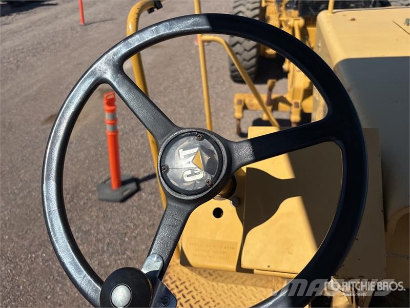 CAT PS-130 Pneumatic tired rollers