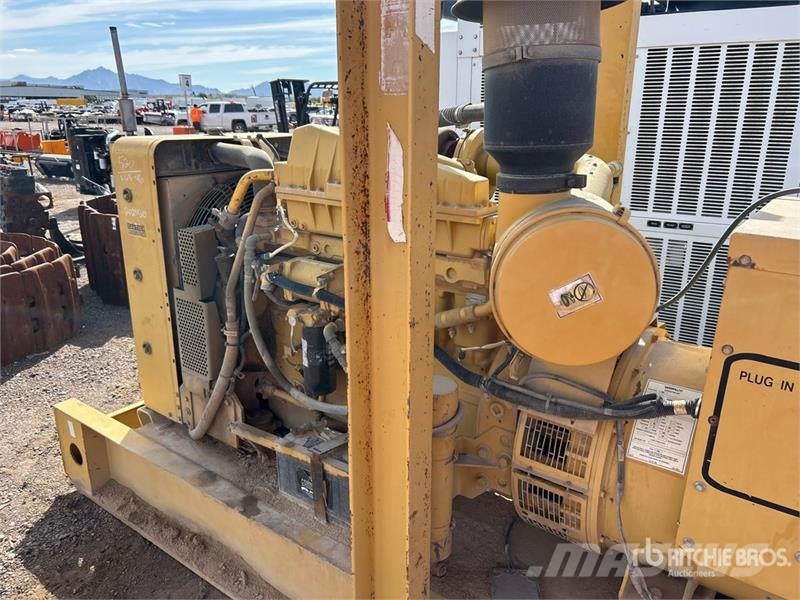 CAT SR-4B 205 kW Skid-Mounted Generator Set مولدات ديزل