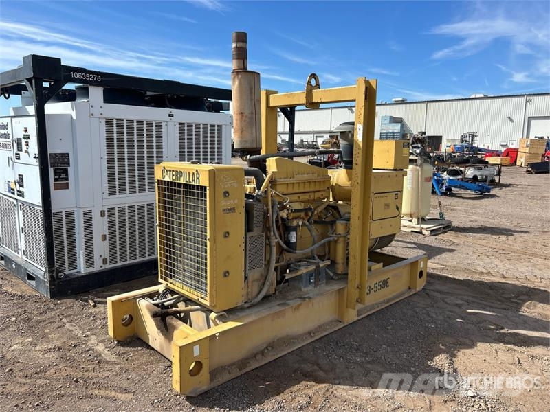 CAT SR-4B 205 kW Skid-Mounted Generator Set مولدات ديزل