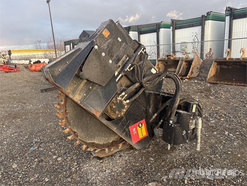 CAT SW360B-130 84 in Skid Steer Wheel Saw مكونات أخرى