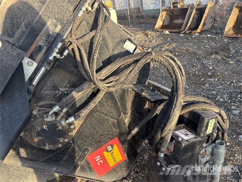 CAT SW360B-130 84 in Skid Steer Wheel Saw مكونات أخرى