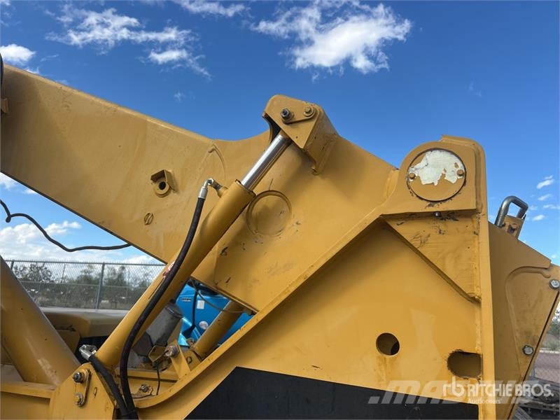 CAT TH103 مناولات متداخلة