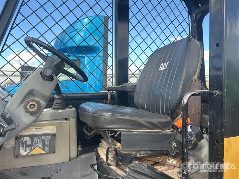 CAT TH103 مناولات متداخلة