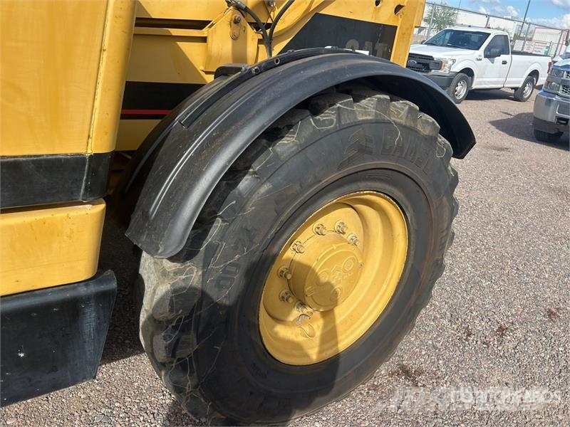 CAT TH103 مناولات متداخلة