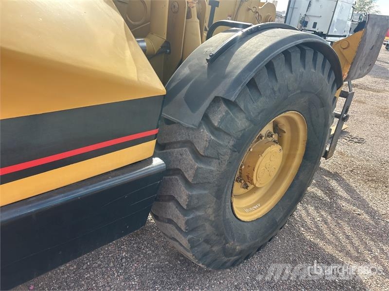 CAT TH103 مناولات متداخلة