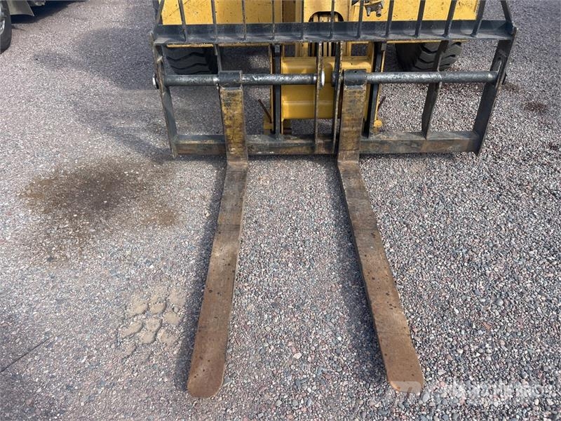CAT TH103 مناولات متداخلة