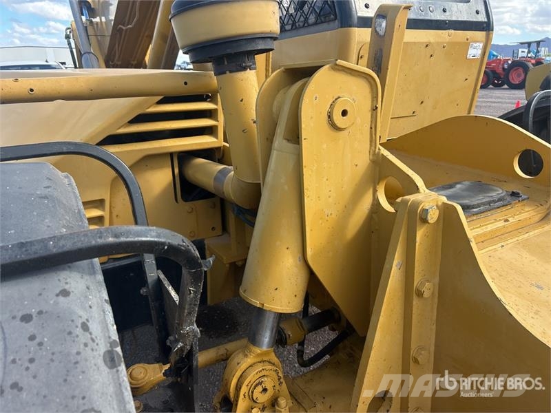 CAT TH103 مناولات متداخلة