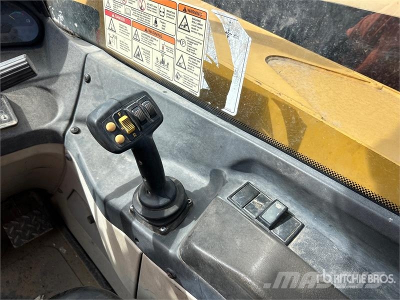 CAT TH406C Teleskopski viljuškari