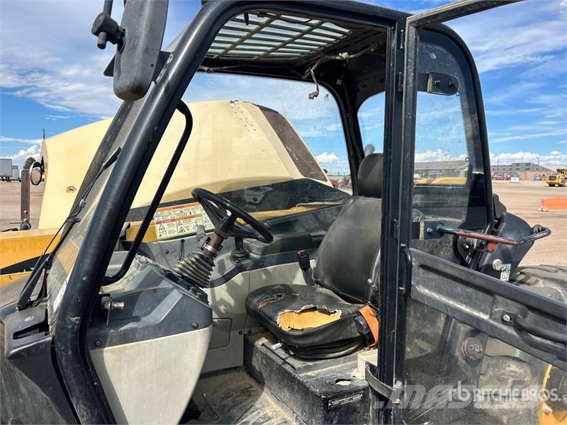 CAT TH406C Teleskopski viljuškari