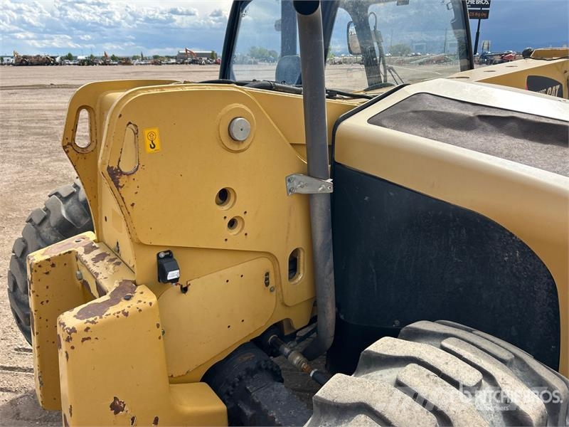 CAT TH406C Teleskopski viljuškari