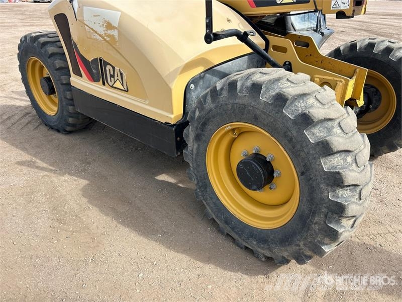 CAT TH406C Teleskopski viljuškari