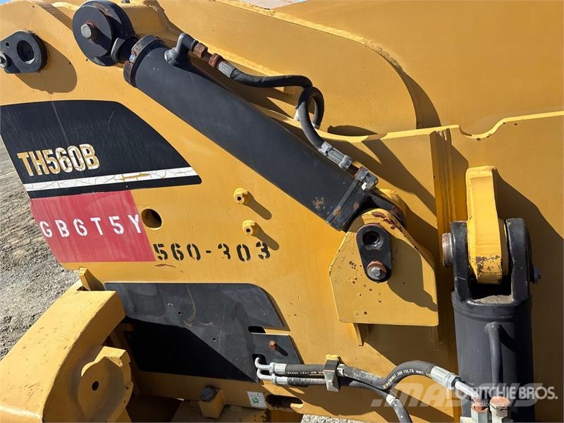 CAT TH560B テレスコーピックハンドラー