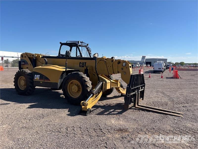 CAT TH580B Телескопические погрузчики