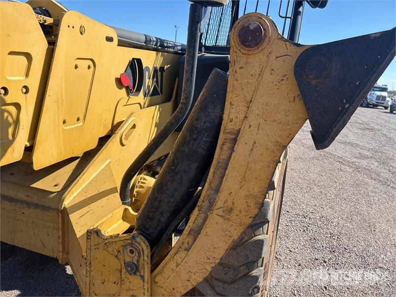 CAT TH580B Телескопические погрузчики