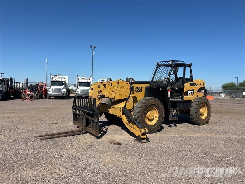 CAT TH580B Телескопические погрузчики