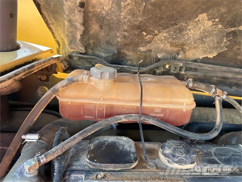 CAT TH580B Телескопические погрузчики
