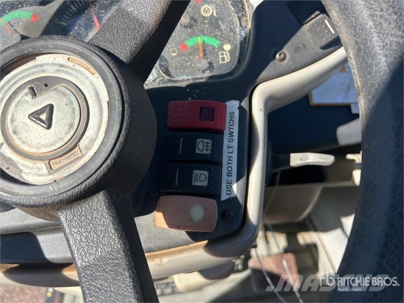 CAT TH580B Телескопические погрузчики
