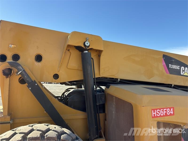 CAT TL1055C テレスコーピックハンドラー