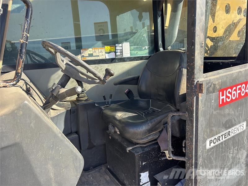 CAT TL1055C テレスコーピックハンドラー