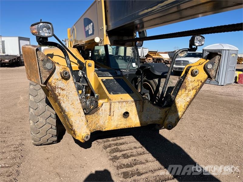CAT TL1055D Telehandler Teleskopiskie manipulatori