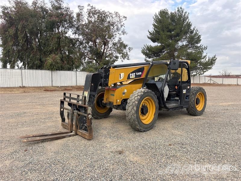 CAT TL642D Telehandler Manipuladores telescópicos