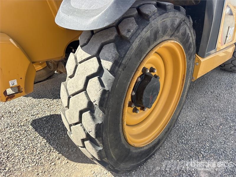 CAT TL642D Telehandler Teleskopski viličarji