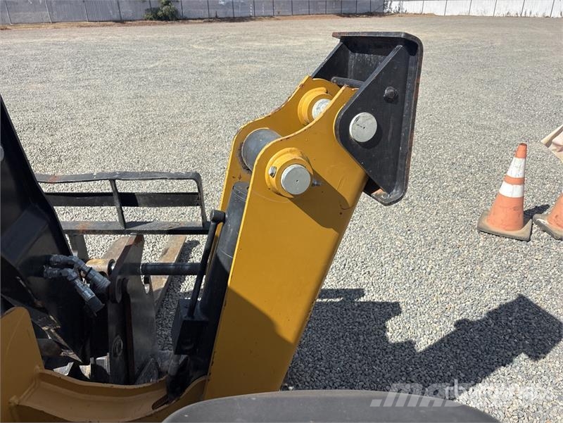 CAT TL642D Telehandler Teleskopski viličarji