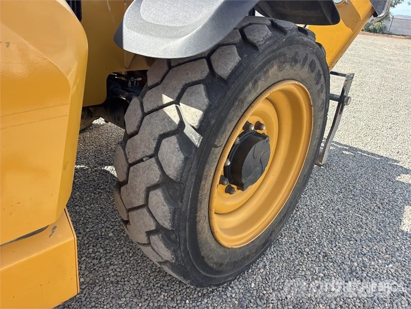 CAT TL642D Telehandler Teleskopski viličarji