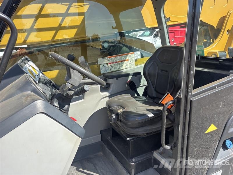 CAT TL642D Telehandler Teleskopski viličarji