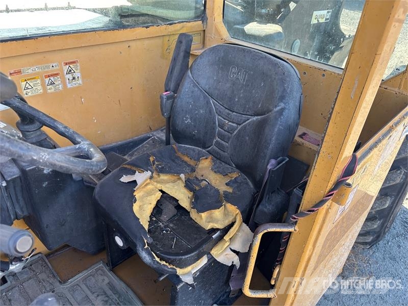 CAT TL943 텔러 핸들러