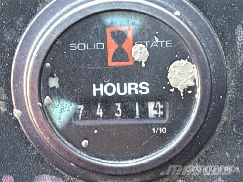 CAT TL943 Teleskopski viličarji