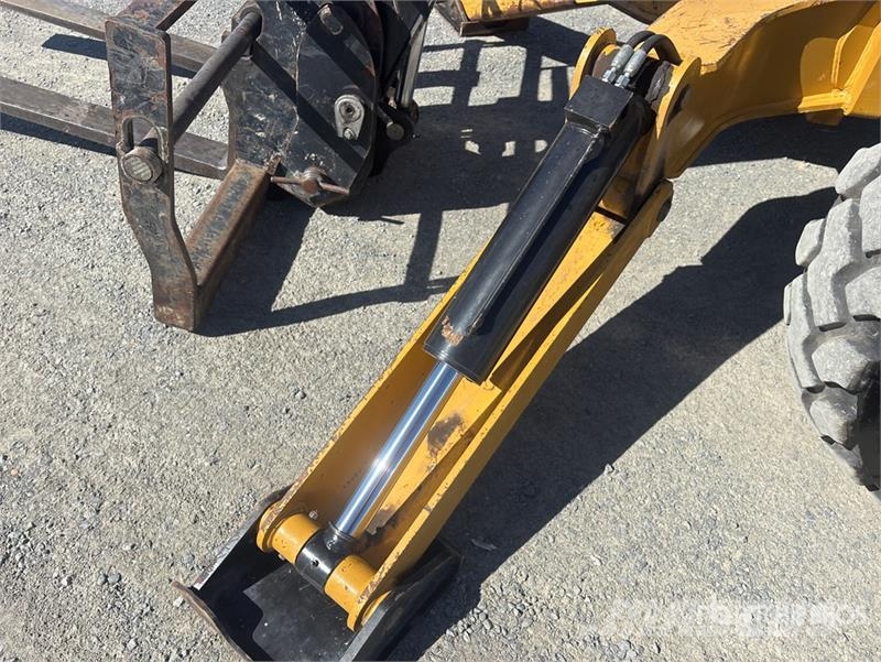 CAT TL943C Telescopic handlers