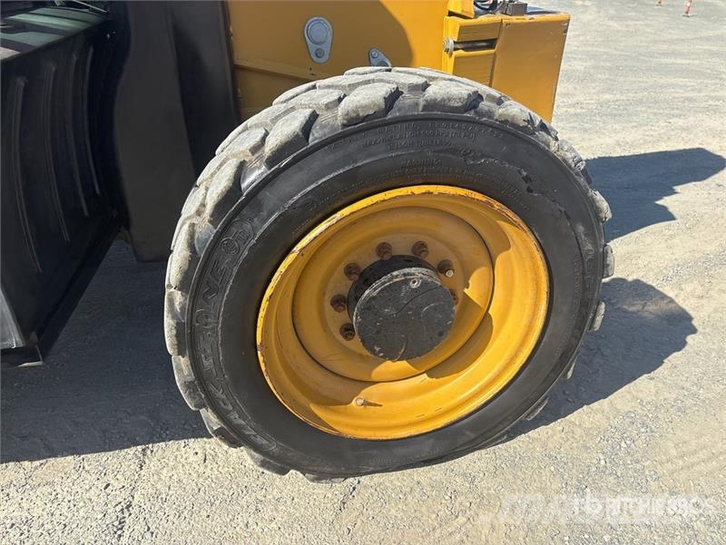 CAT TL943C Telescopic handlers
