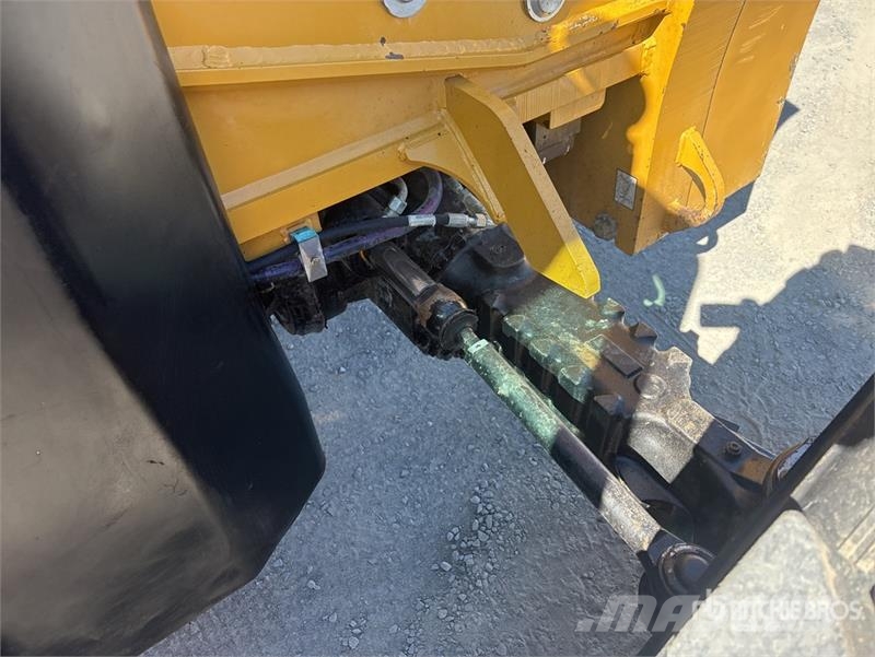 CAT TL943C Telescopic handlers