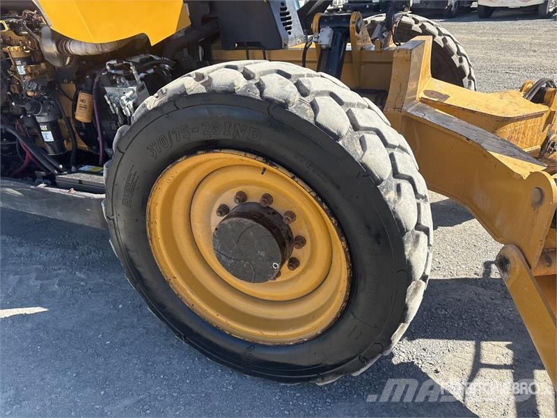 CAT TL943C Telescopic handlers
