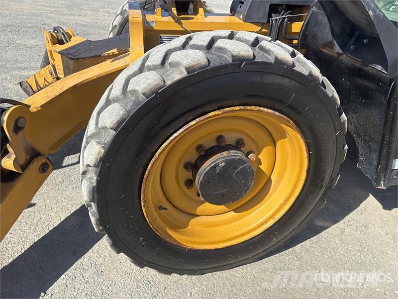 CAT TL943C Telescopic handlers