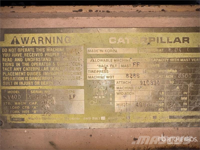 CAT V40D 4000 lb Pneumatic Tire Forklift شاحنات ذات رافعات شوكية - أخرى