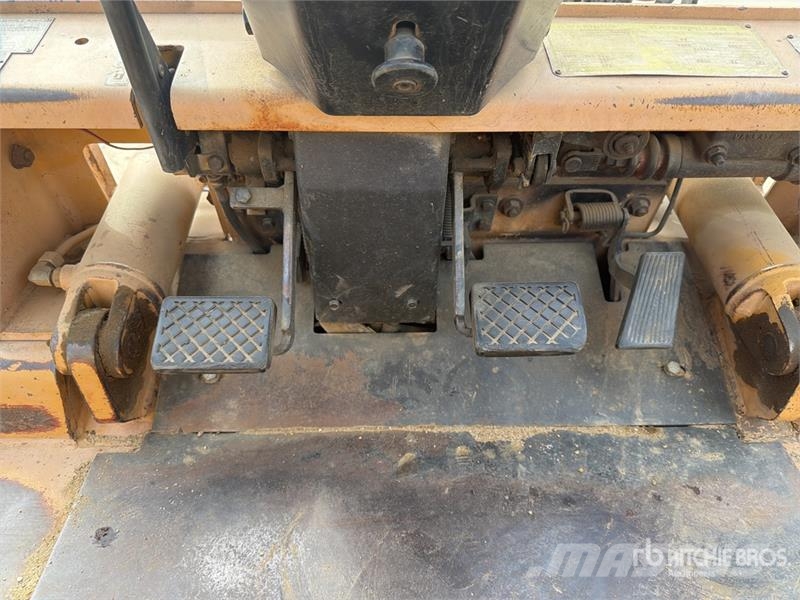 CAT V40D 4000 lb Pneumatic Tire Forklift Viljuškari - ostalo