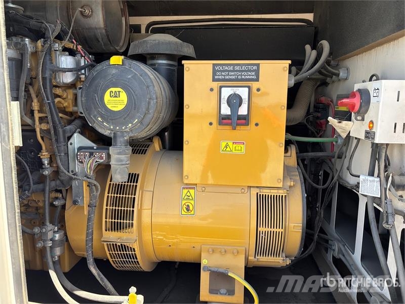 CAT XQ125 100 kW Mobile Generator Set 디젤 발전기